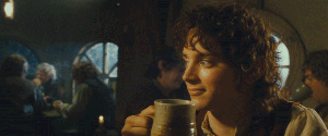 99533-frodo-baggins-cheers-gif-hobbi-Shub